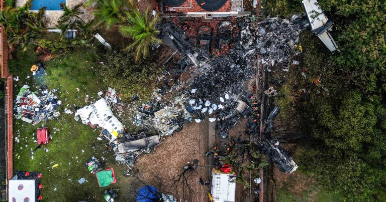 Imagem da notícia: Doze ficam réus por queda de avião da Voepass que matou 62
