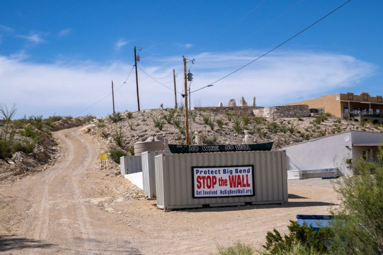 Imagem da notícia: Governo Trump recorre à Suprema Corte para destravar obras do muro no Texas