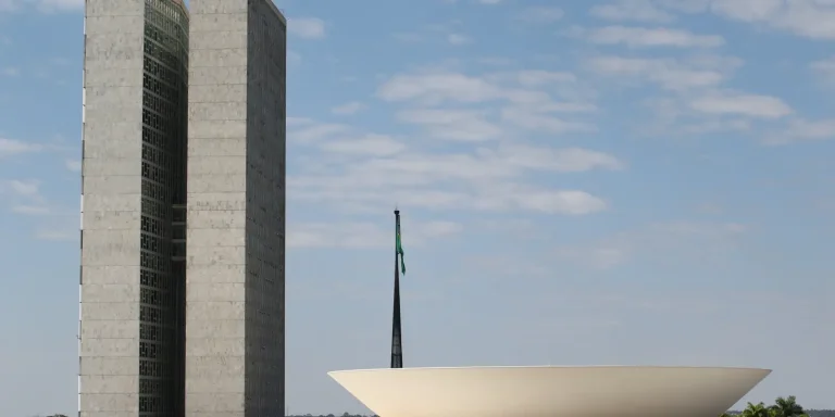 Imagem da notícia: Câmara aprova ampliação do faturamento do MEI e perdão de débitos
