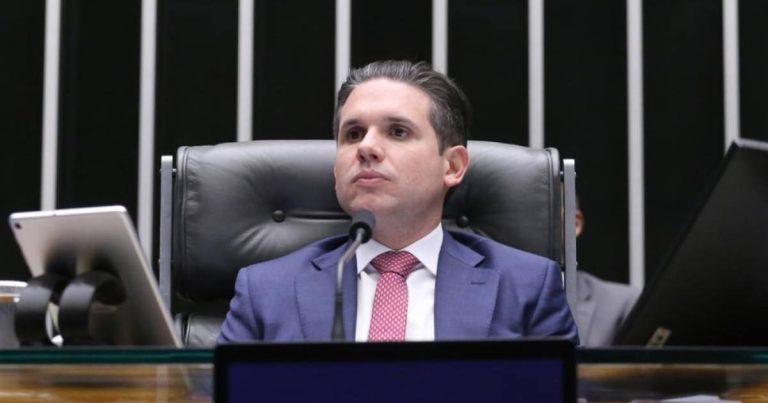 Imagem da notícia: Motta evita pautas polêmicas na Câmara às vésperas do 2º turno