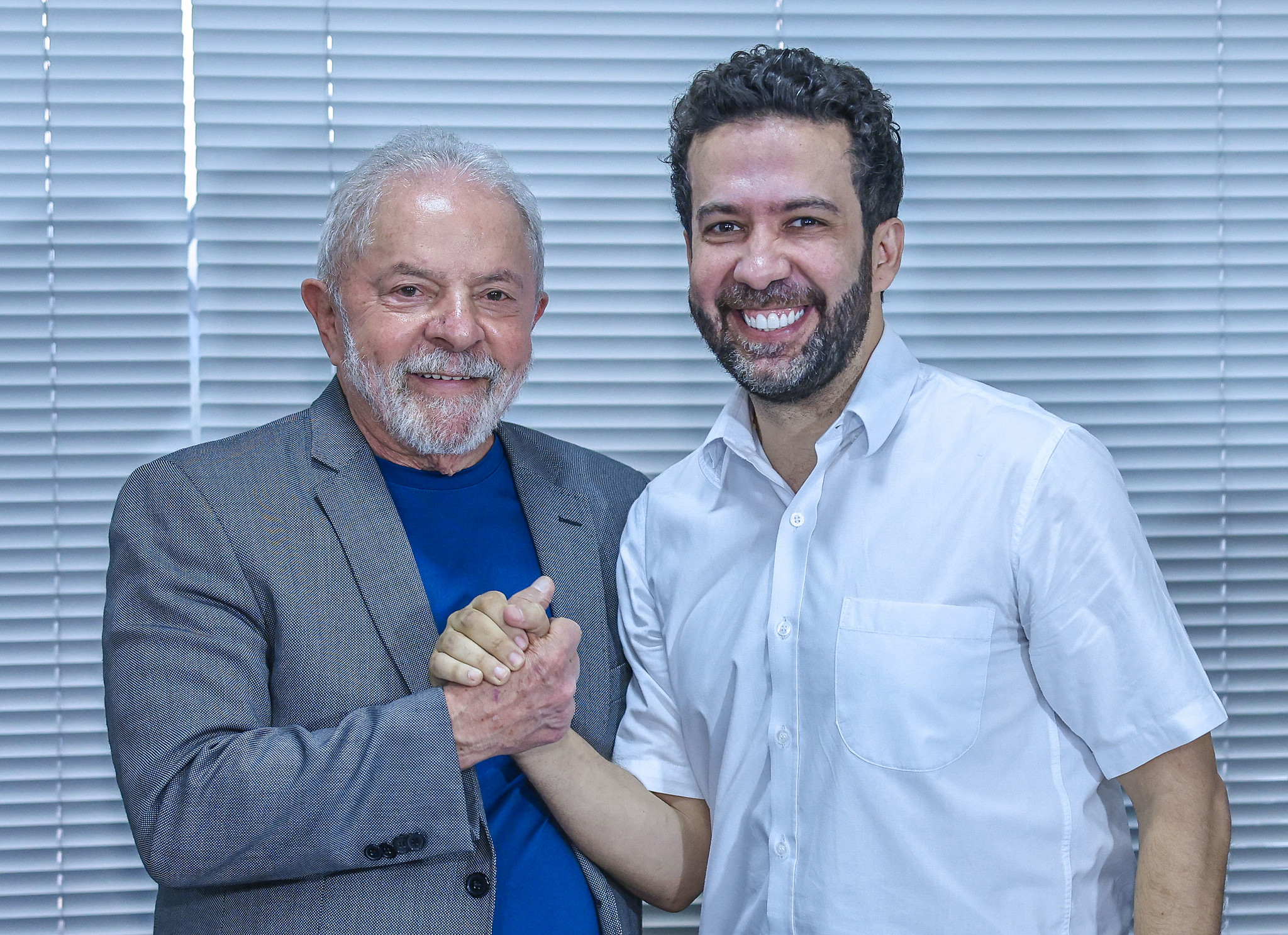 Imagem da notícia: André Janones é alvo de novas acusações da ex-companheira Leandra Guedes