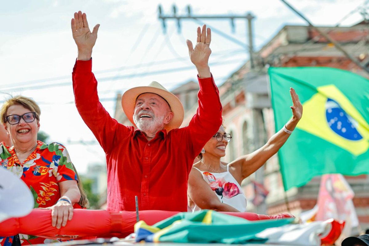 Imagem da notícia: Lula entende mundo novo e age nas eleições, diz Marina Lacerda