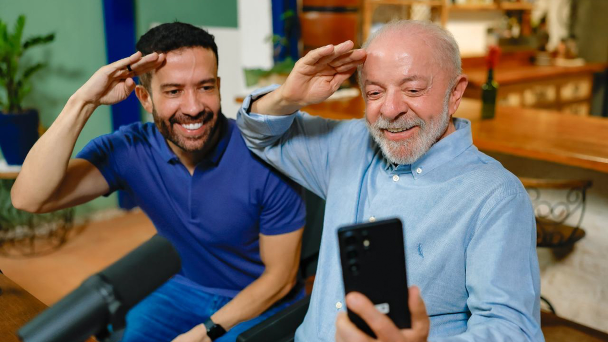 Imagem da notícia: Canal Exército do Lula atinge 10 milhões de seguidores no WhatsApp
