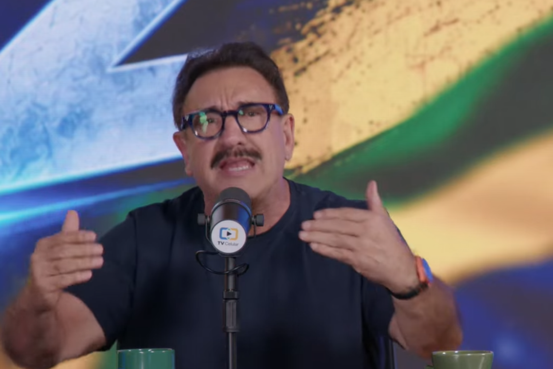 Imagem da notícia: Ratinho diz se sentir censurado e critica fim do ao vivo em seu programa