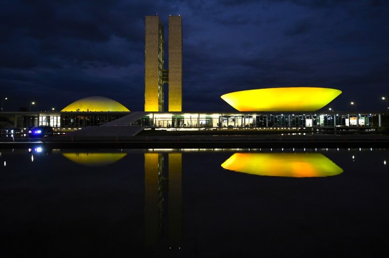 Imagem da notícia: Eleição para o Congresso pode afetar impostos, empresas e repasses públicos