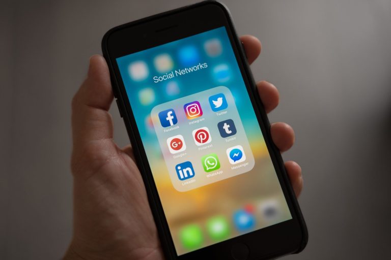 Imagem da notícia: Anúncios eleitorais pagos deixam de circular na internet nesta quinta-feira