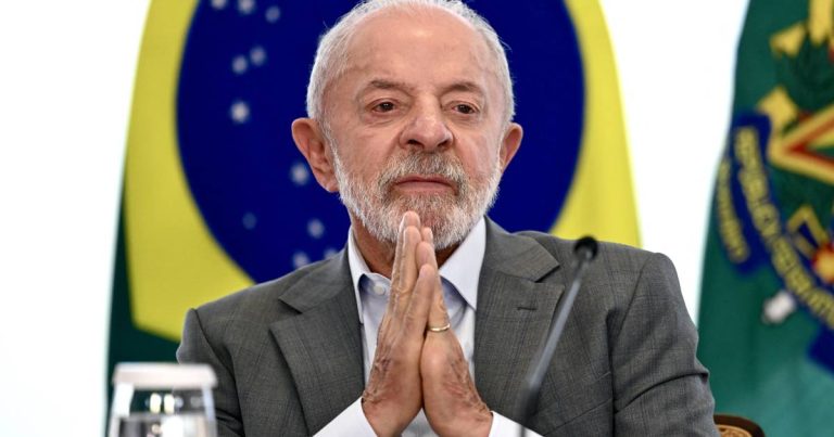 Imagem da notícia: Aprovação do governo Lula supera desaprovação pela primeira vez desde julho