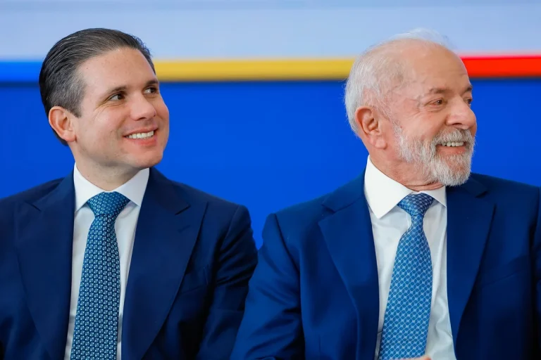 Imagem da notícia: Esquerda deve apoiar reeleição de Motta para conter PL na Câmara