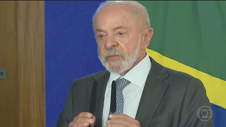Imagem da notícia: Lula, candidato do PT à Presidência, tem número 13 de urna