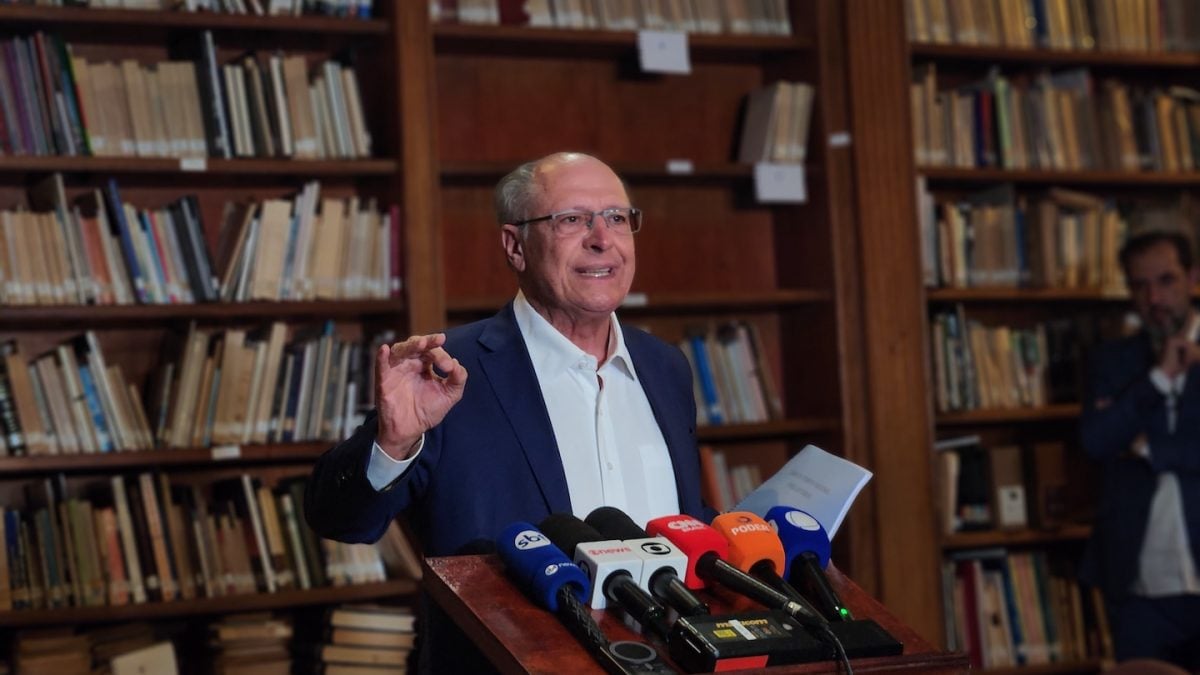Imagem da notícia: Alckmin defende fim de sigilos para candidatos à Presidência da República