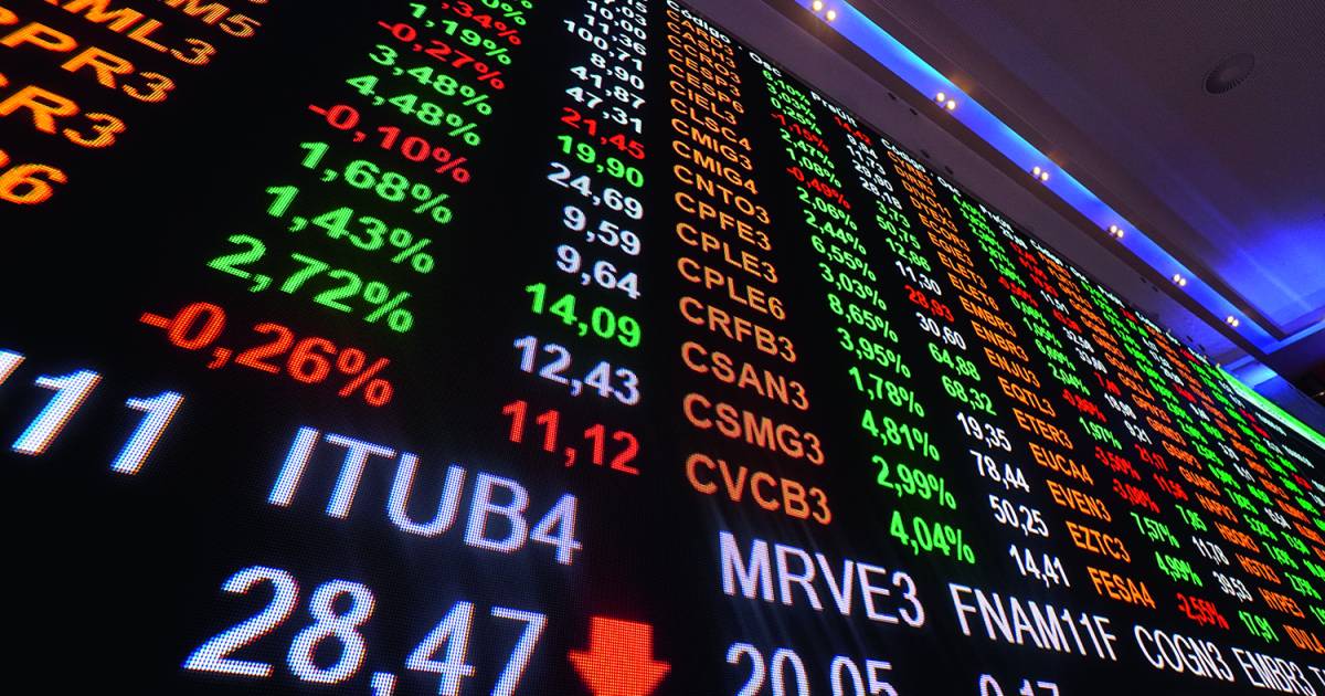 Imagem da notícia: Bolsa brasileira recua mais de 1% com tensão do segundo turno