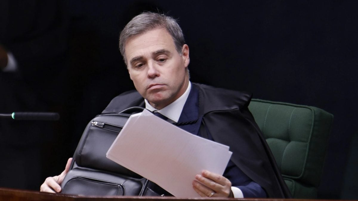 Imagem da notícia: TSE não vai fiscalizar acordo de sigilos entre Lula e Flávio