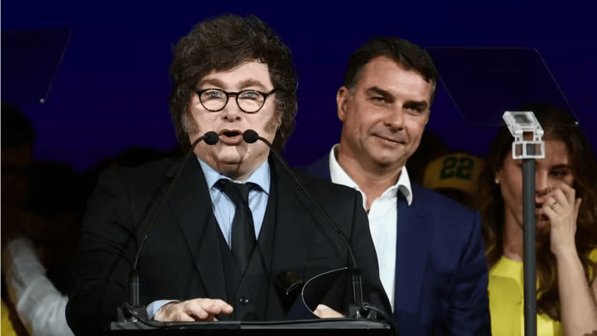 Imagem da notícia: Deputados argentinos ligados a Milei chegam ao Brasil para apoiar Flávio Bolsonaro