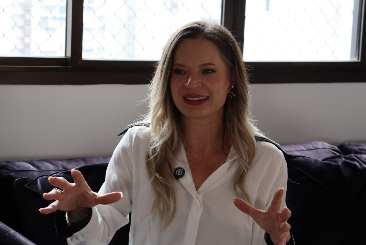 Imagem da notícia: Joice Hasselmann faz apelo às mulheres: ‘não se enganem mais com esta família’