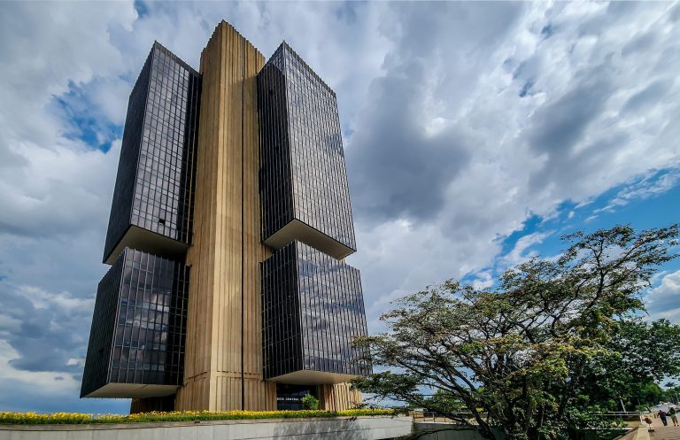 Imagem da notícia: Securitizadoras no SCR: mercado ganha visão mais ampla do endividamento