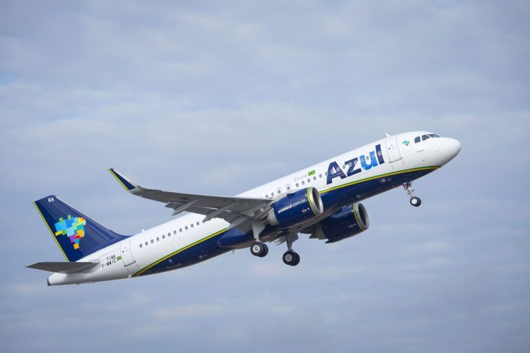 Imagem da notícia: Voo da Azul para Curitiba volta ao Rio após falha técnica