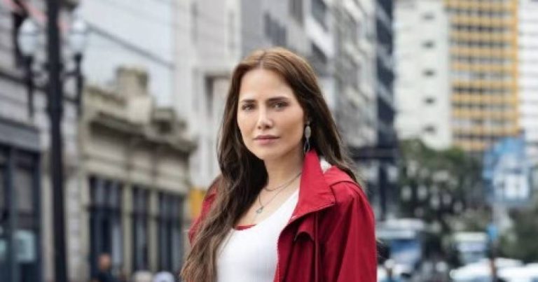 Imagem da notícia: Adriana é absolvida e Ulisses confessa desvio em Quem Ama Cuida