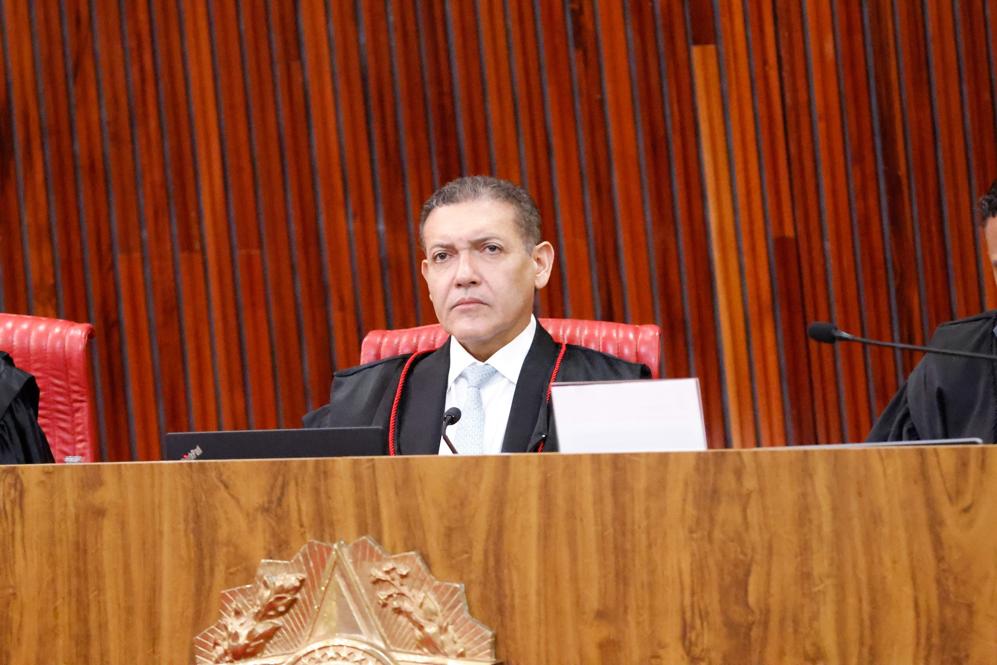 Imagem da notícia: Nunes Marques exige da Meta relatório sobre canal ‘Exército de Lula’