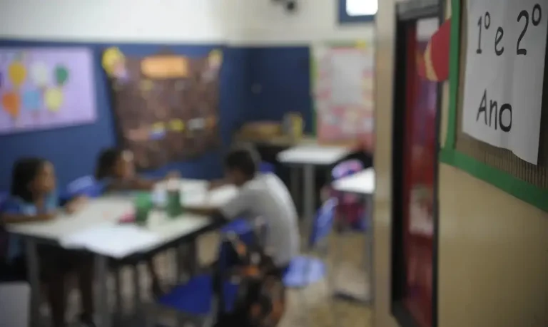Imagem da notícia: Após duas décadas, MEC publica política nacional de Educação em Direitos Humanos