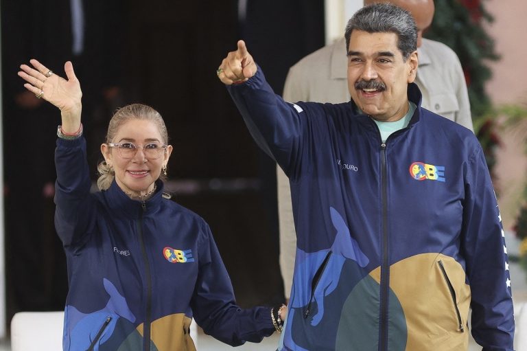 Imagem da notícia: Maduro e esposa respondem a novas acusações de tortura nos EUA