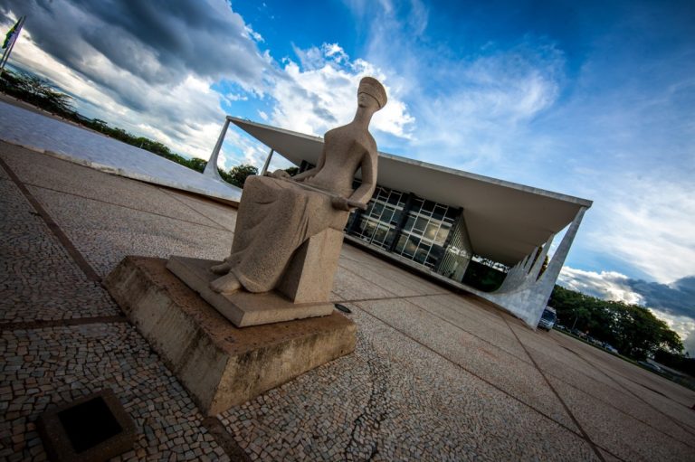 Imagem da notícia: STF quer agilizar apuração do Banco Master para evitar impeachment