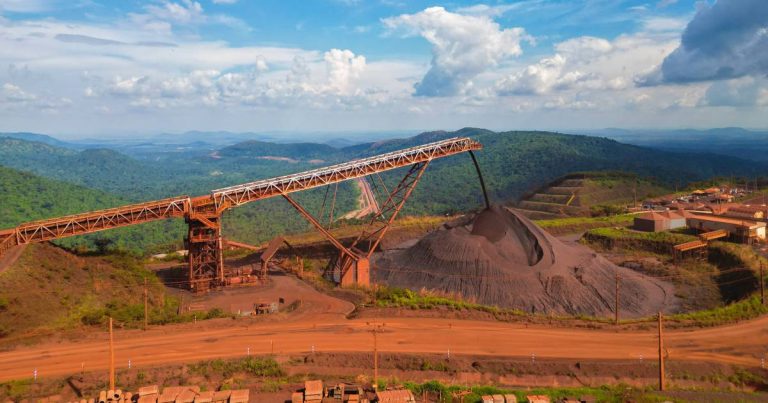 Imagem da notícia: Mineradoras buscam manter imposto zero sobre minério de ferro após 2027