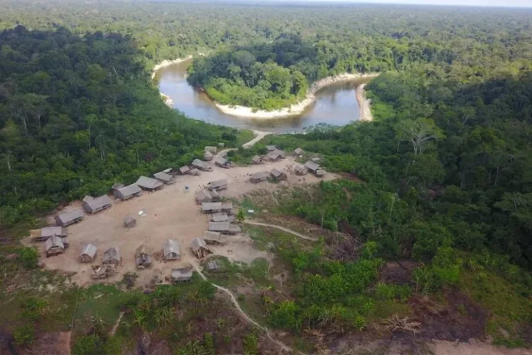 Imagem da notícia: Univaja repudia decisão que nega transporte e alimentação a indígenas nas eleições