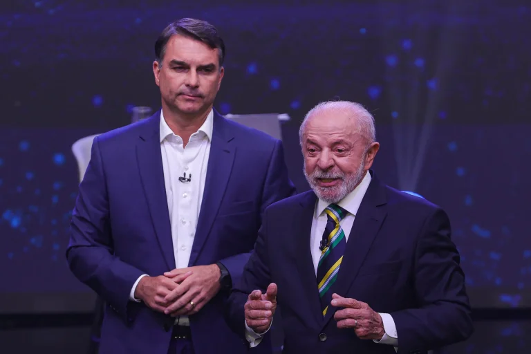 Imagem da notícia: Debate sem checagem amplia mentiras da extrema-direita e incomoda até seguidores