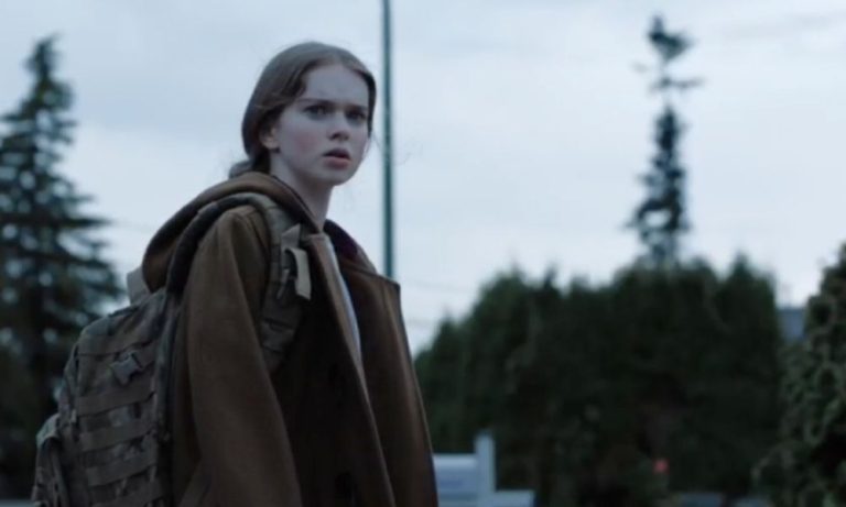 Imagem da notícia: ‘Carrie, a Estranha’ ganha 2ª temporada no Prime Video após sucesso global