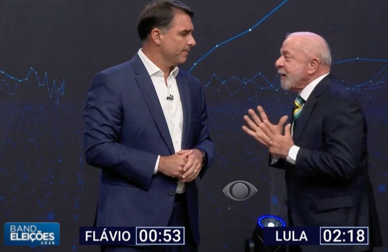 Imagem da notícia: Flávio Bolsonaro afina estratégia com aliados antes de debate contra Lula na Globo