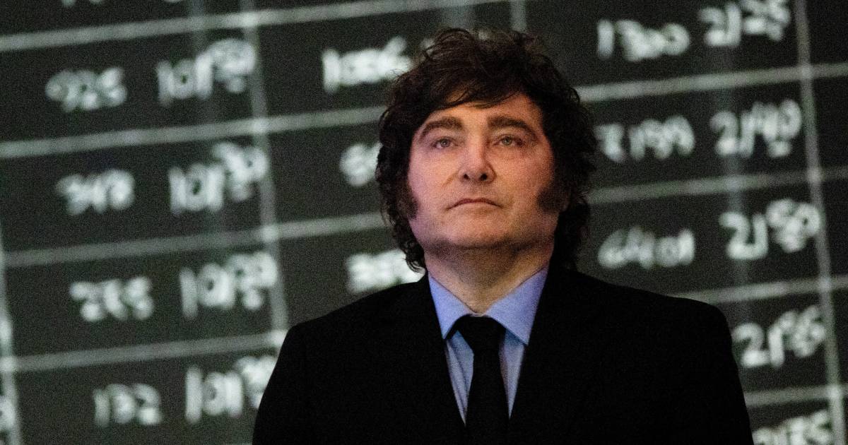Imagem da notícia: Milei vende 90% da estatal de água de Buenos Aires por US$ 340 milhões