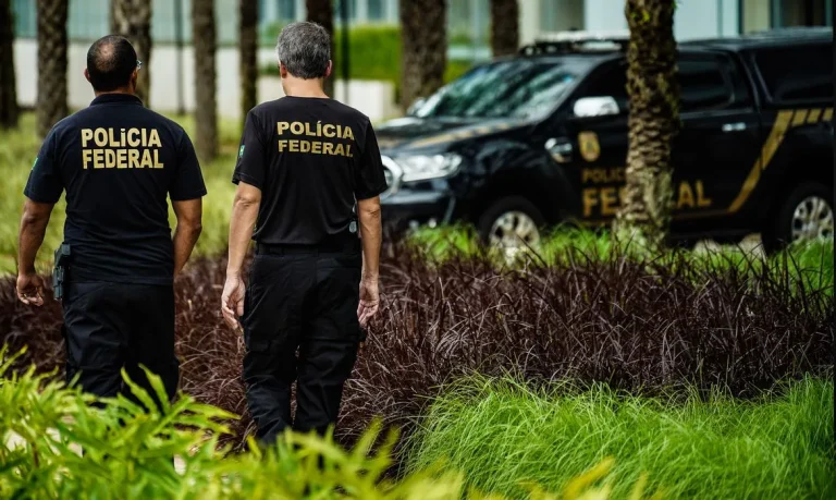Imagem da notícia: CCJ do Senado encerra votação da PEC da Segurança Pública