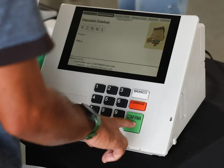 Imagem da notícia: Erro da Justiça Eleitoral sobre locais de votação; veja como conferir