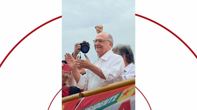Imagem da notícia: Para Alckmin, exigências de Flávio Bolsonaro revelam relutância em abrir dados