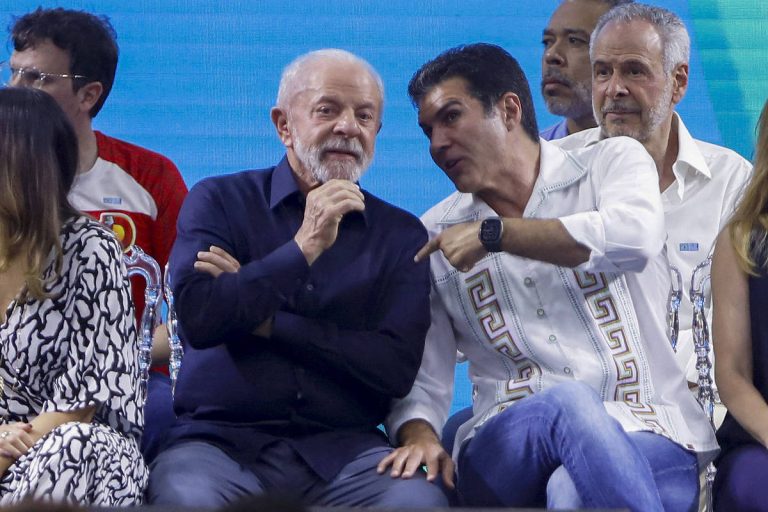 Imagem da notícia: Ala lulista do MDB anuncia apoio à reeleição de Lula