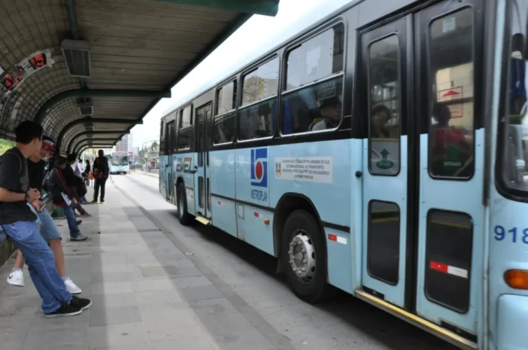 Imagem da notícia: Para Rossetto, fim da Metroplan decretado por Leite é erro estratégico