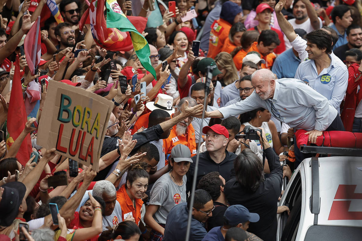 Imagem da notícia: Lula planeja multidões em Copacabana e Paulista na reta final