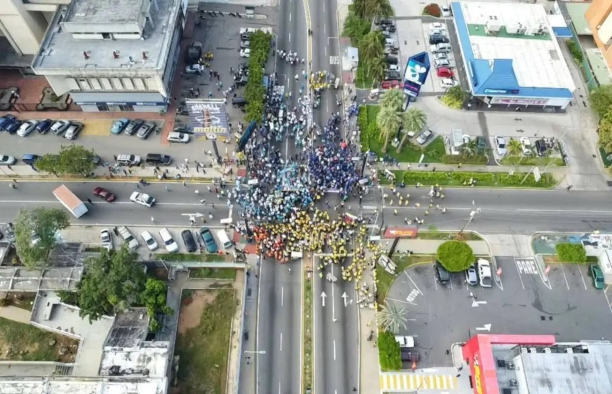 Imagem da notícia: Baixa adesão marca mobilização da extrema direita venezuelana em Caracas e Maracaibo