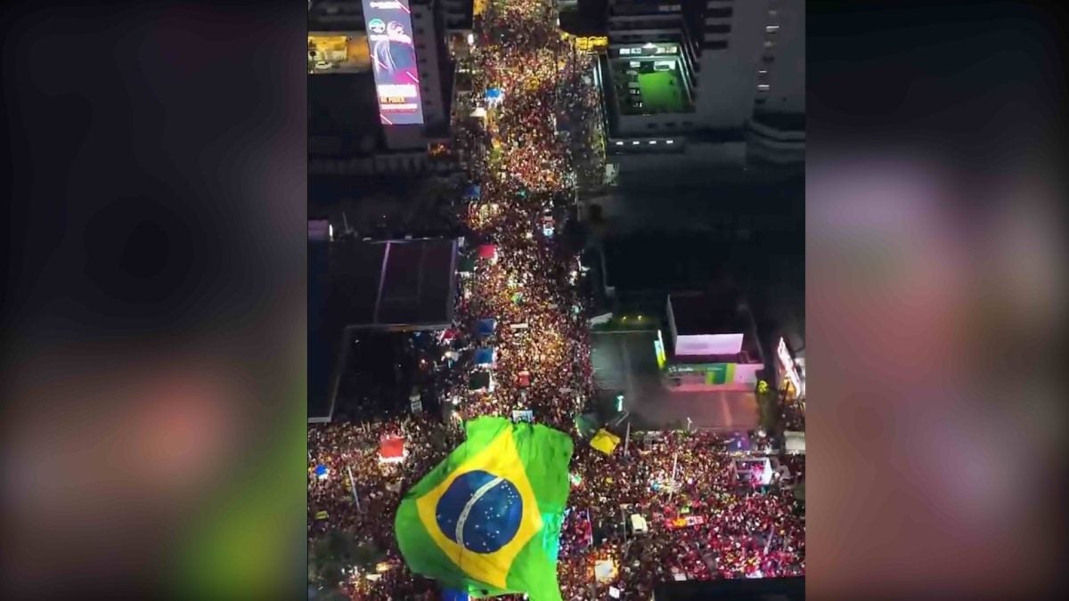 Imagem da notícia: Reta final: apoiadores de Lula ocupam ruas e universidades