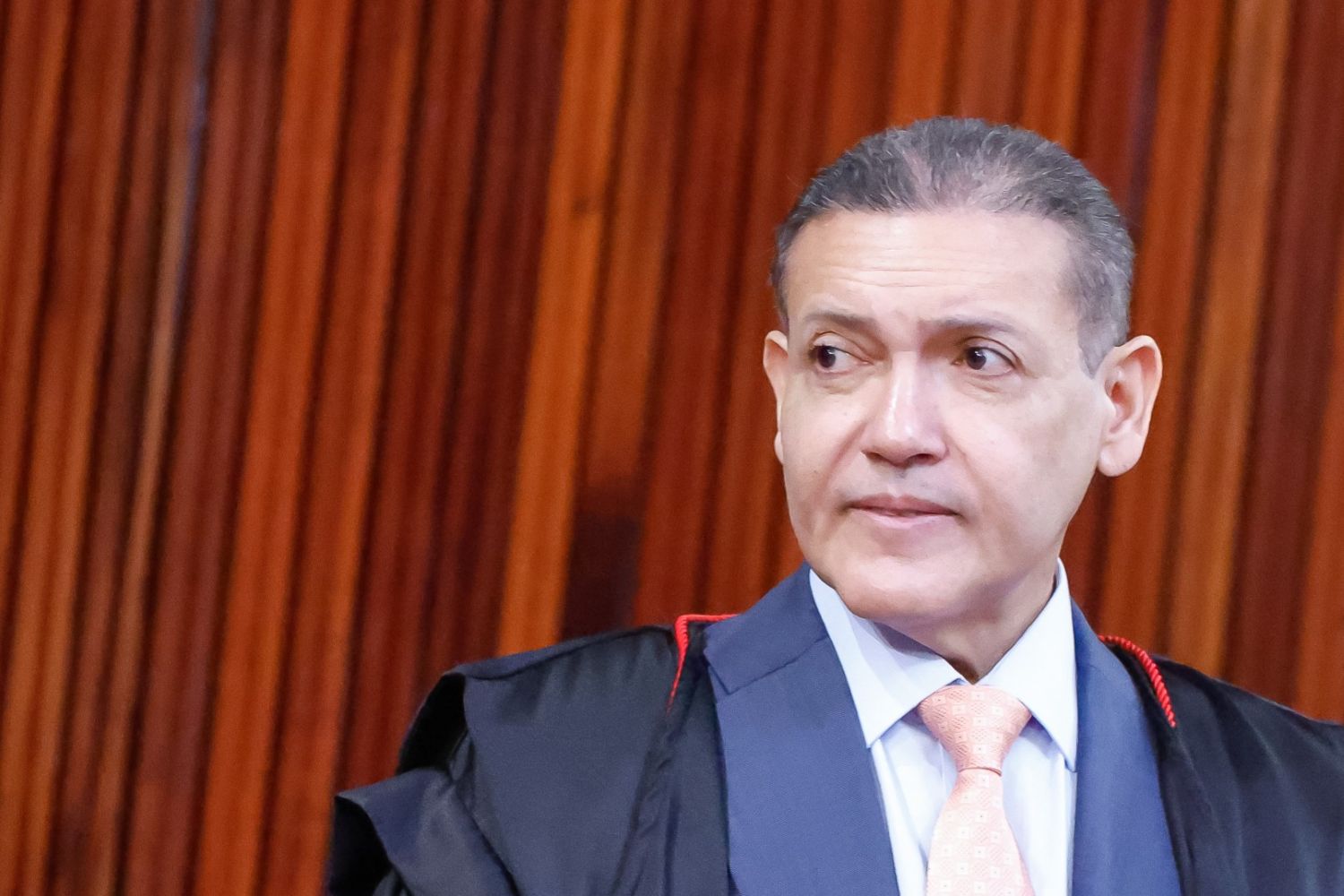 Imagem da notícia: Nunes Marques dá 24 horas para plataformas informarem sobre ‘Exército do Lula’