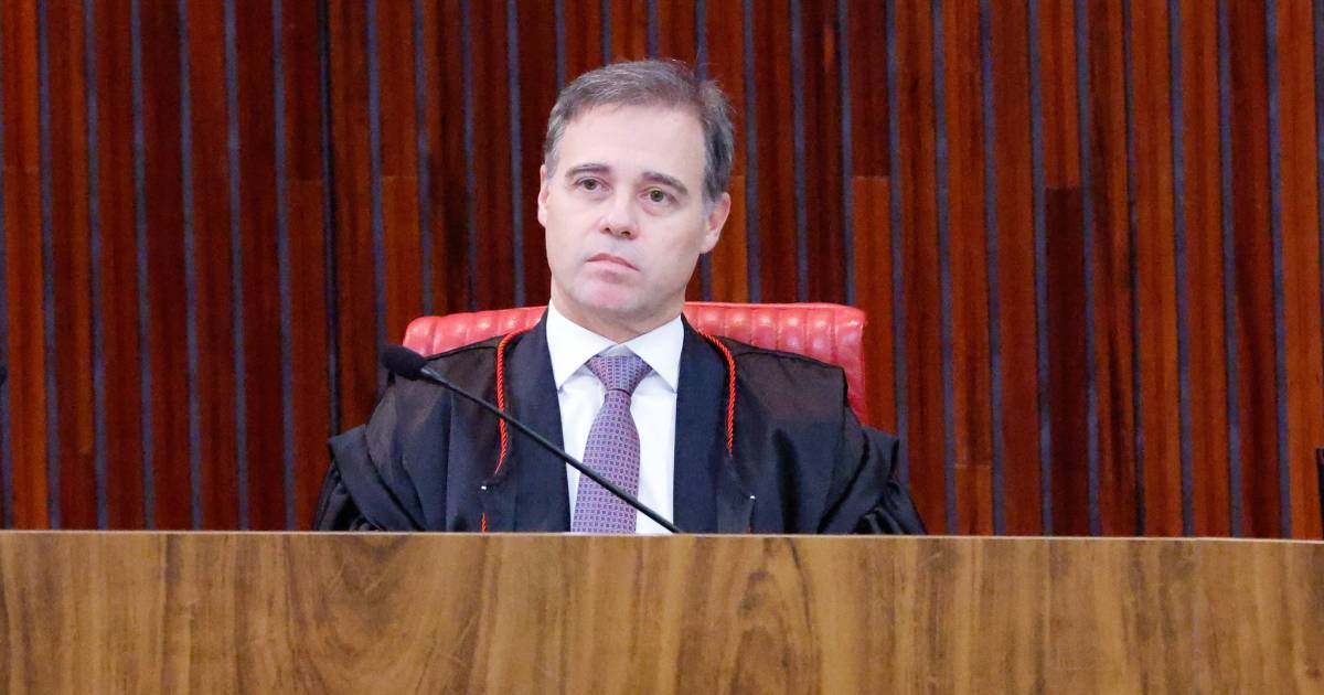 Imagem da notícia: Lula e Flávio podem liberar sigilo bancário por ato próprio, diz Mendonça